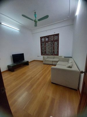 cho thuê nhà mặt phố số 15a xuân quỳnh gần vũ phạm hàm, trung hòa. diện tích 100m2 x 5 tầng