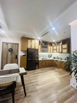 5,4 tỷ căn 84,66m2 nội thất đầy đủ (khách chỉ việc sách vali về ở).