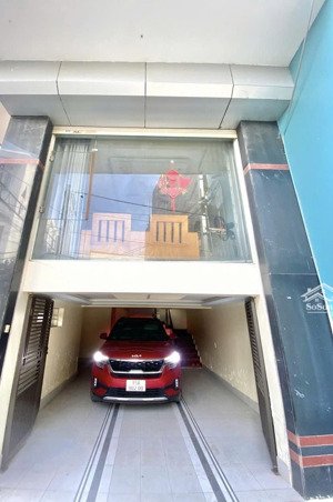 nhà lô góc mặt ngõ trung hành - mở spa ,cho thuê ..