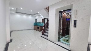 nhà đẹp/ xây mới/ 6 tầng thang máy/ giá tốt/ 8 phòng ngủ khép kín