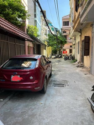 hoàng mai_40m2_hơn 8 đồng_5 tầng_ô tô tránh_ngõ thông tứ tung_trước nhà thoáng_kinh doanh_có lộc