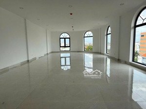 cho thuê toà nhà đại lộ đường dương quảng hàm - trục lưu thông nhiều tiện ích - đi chuyển trubg tâm