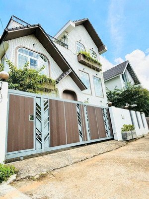 bán biệt thự mới đường đan kia view siêu đẹp - đường ô tô 6m - 203m2