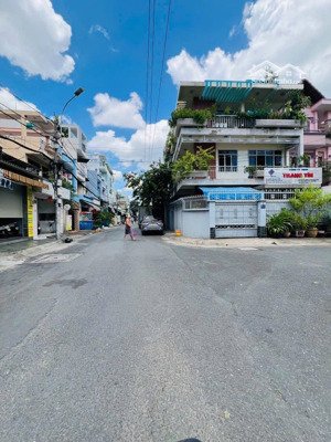 bán biệt thự 2 tầng ngay phố ẩm thực quận 6 - 184m2 (11.4mx16), đường nội bộ 9m, sổ vuông giá 23 tỷ