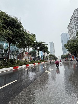 bán nhà mặt phố giải phóng, hoàng mai. vị trí đắc địa, vỉa hè rộng, kinh doanh đỉnh. 195m2, 42 tỷ