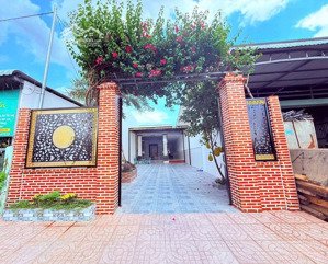 bán nhà vườn giá rẻ chủ cắt lỗ sâu bán nhanh lấy vốn trả bank .nhà cực kỳ đẹp vừa ở vừa nghỉ dưỡng