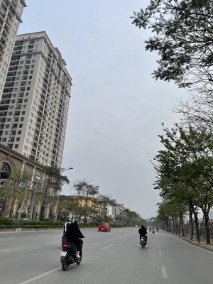 chdv lô góc 2 thoáng-1 nhà ra phố võ chí công garage ô tô -76 phòng full nội thất hiện đại