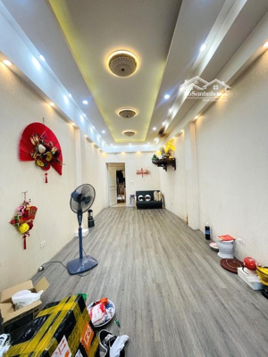 nhà 139 tam trinh 75m2 3 tầng 8.9 tỷ ngõ 3m gần ô tô đẹp ở ngay, full nội thất sang xịn