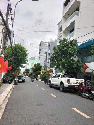 bán nhà mặt tiền kinh doanh-lâm văn bền, tân quy quận 7,ngang 4m, 4 tầng,giá nhỉnh 10 tỷ