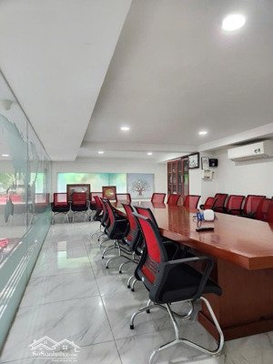 siêu phẩm mặt phố lạc long quân. gần hồ tây. 150m2/10 tầng ( có hầm ) giá chỉ 51 tỷ