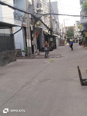 nhà 2 mặt hẻm huỳnh tấn phát nguyễn văn linh.
154m2 (ngang 6m nở hậu)