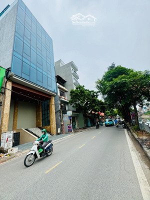 chính chủ - bán toà building mặt phố trịnh đình cửu - 9 tầng - nhà mới - dòng tiền 200 triệu/ th