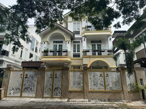 bán biệt thự vip kdc gia hoà, đối diện công viên lớn