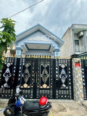 cần bán nhà cấp 4, thị trấn tân túc, bình chánh, tp hcm