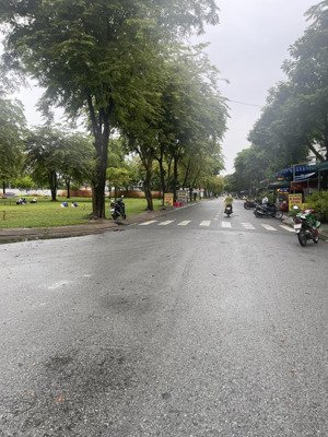 nền đẹp không lỗi phong thuỷ chốt 5,5 tỷ đường 12m, 6 tỷ đường 20m gần chung cư