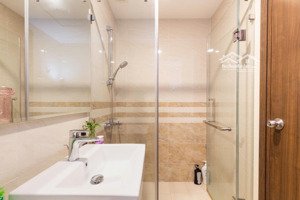 cần cho thuê cc hoa sen dt 65m2 2pn 2wc ntcb giá 11tr/th lh hân