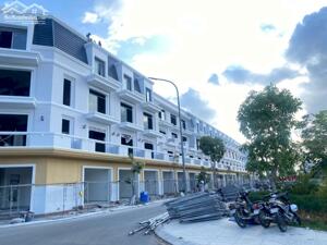 Shophouse 4 tầng ngay trung tâm Phan Rang – mặt tiền 21m