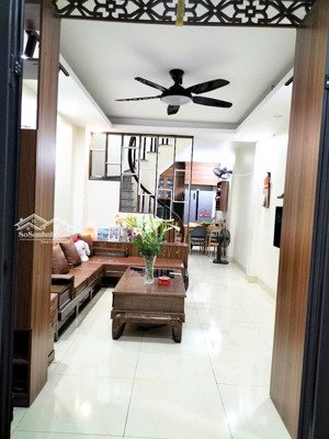 bán nhà riêng 3 tầng, 3 ngủ, 3 vệ sinh, 40m2 làng văn phú
