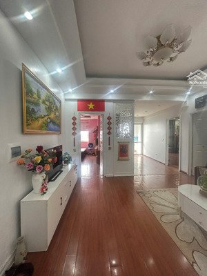 bán nhanh căn hộ 3pn 90m2 tại ct1 xa la. giá chỉ hơn 4 tỷ