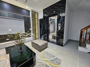 bán nhà đẹp hồng tiến, 55m2 5t thang máy, full nội thất nhập khẩu, ngõ thông ô tô đỗ cửa. hơn 12 tỷ