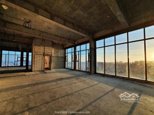 penthouse độc bản giữa lòng sài thành hoa lệ, sổ hồng sở hữu lâu dài. nhận nhà chỉ với 20%