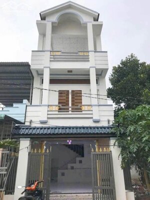 Bán nhà kdc 586 diện tích 120m2 nhà hoàn công giá dưới 4,5 tỷ