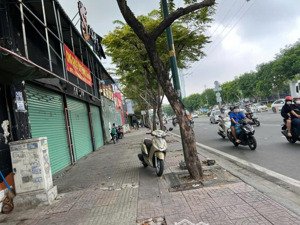 giảm 7.8 tỷ! mặt tiền 290 phạm văn đồng, p11, bt, dt 40x30m 1380,1m2 (odt) hđt 220tr/th, giá 252 tỷ