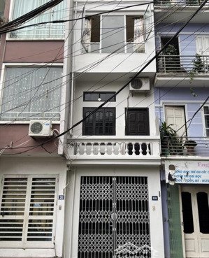 chính chủ cho thuê phòng ở tầng 4 dt 28m2, có điều hòa, tại 12b lý nam đế