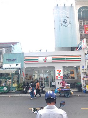 mặt tiền 25-27 nguyễn khắc nhu p. cô giang q1 ngang 11m chỉ 185 tỷ