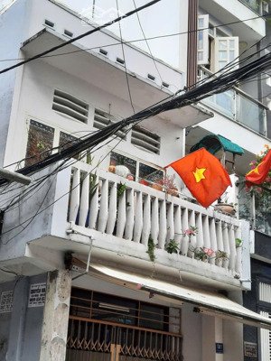 bán nhà riêng tại ngô quyền, p 5, q10, hcm, giá cực chất 6,6 tỷ, 42m2