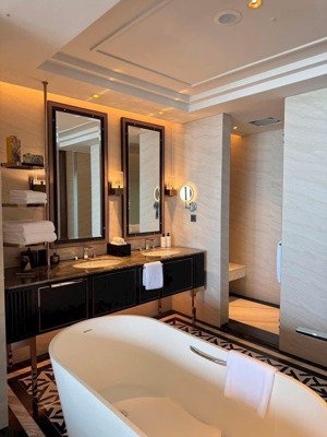 lô góc 2 mặt tiền đào sư tích, 172m2, 4 tầng sang trọng chỉ 11.5 tỷ liên chiểu.