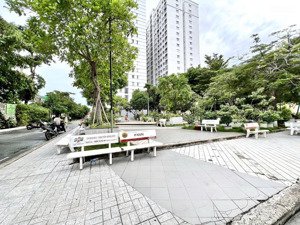 chính chủ bán căn hộ lotus garden 52m 1 phòng ngủ lầu 1 ban công đông nam 2,68 tỷ tuấn 