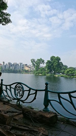 bán nhà mặt phố view hồ tây thơ mộng - bán đảo tây hồ - vỉa hè thênh thang - ô tô đỗ ngày đêm