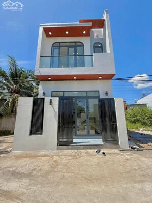 Chuyển Công Tác Bán Lại Căn Nhà Lầu Ngay Trường Lái Bửu Long