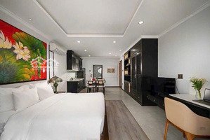 toà căn hộ 8 tầng - hồ bơi thang máy - xanh sạch đẹp - ngang vô đối - doanh