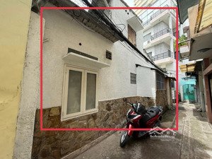 biệt thự mini quận 10 - ngang khủng 11m - 2 mặt hẻm cực ngon - ô tô đậu cửa - giá rẻ