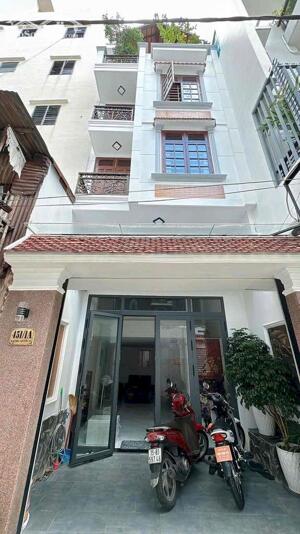 Cho thuê nhà hxh 451/1A Hai Bà Trưng, P.Võ Thị Sáu, Quận 3