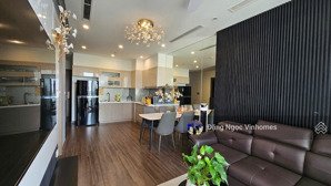 bán căn hộ 72m2 -full nội thất vip chỉ hơn 7 tỷ - tầng cao view thoáng - bếp chữ l 