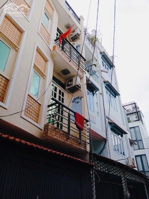 nhà đẹp hẻm xe hơi gần vòng xoay bảy hiền, sát quận 10