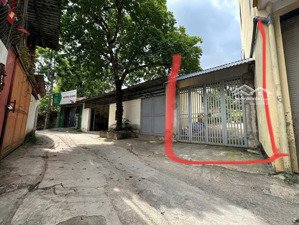 chính chủ bán đất gần khu du lịch chùa trầm, view hồ đẹp. đường thông, nở hậu. lh: 