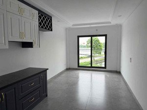 bán nhà tứ hiệp, mới koog, 6 tầng thang máy, oto tránh, giá 7.39 tỷ. lh 