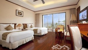 tôi chính chủ cần bán căn biệt thự mặt biển vinpearl nha trang bay 3pn & 4pn view biển giá 15,5 tỷ