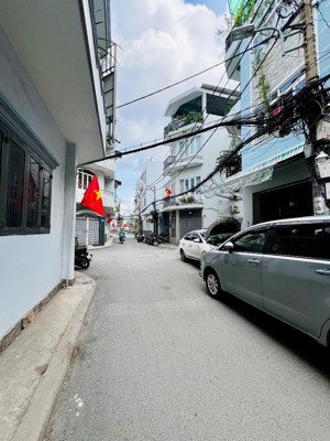 phan văn trị - xe hơi ngủ nhà - 52m2 - 8.99 tỉ - phân lô đồng bộ - 3 tầng btct