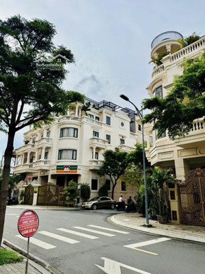 biệt thự cityland p10 gò vấp dt 5x20 hầm 4 lầu giấ 19.5 tỷ