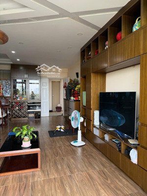 tin hot bán căn hộ garden court 2 view đẹp, trung tâm phú mỹ hưng