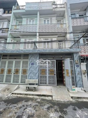 bán nhà 1 trệt, 2 lầu, 1 sân thượng, sát bên chung cư khải hoàn prime