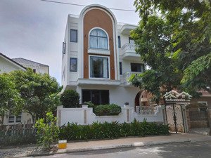 bán biệt thự siêu đẹp kđt biển an viên, nha trang; dt 180m², 3 tầng, 6pn full tiện ích, giá 22.5 tỷ