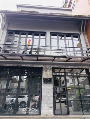 mặt phố nghi tàm - 140m - lô góc mặt tiền khủng 11m - 102tỷ - view sông hồng - hồ tây