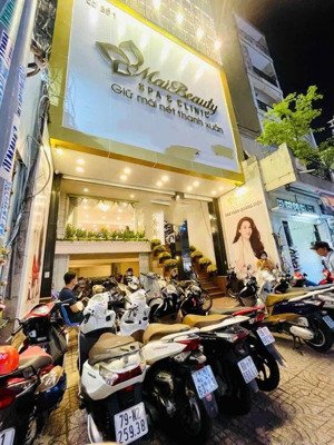 cho thuê nhà mặttiền đường trần quang diệu phường 14 quận 3 diện tích 177m2 hầm trệt 4lầu giá 158tr