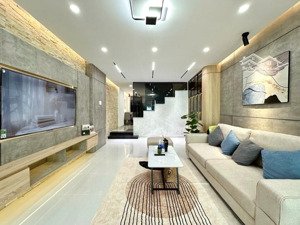 nhà mới - xịn xò - phan xích long- vị trí vàng -phú nhuận